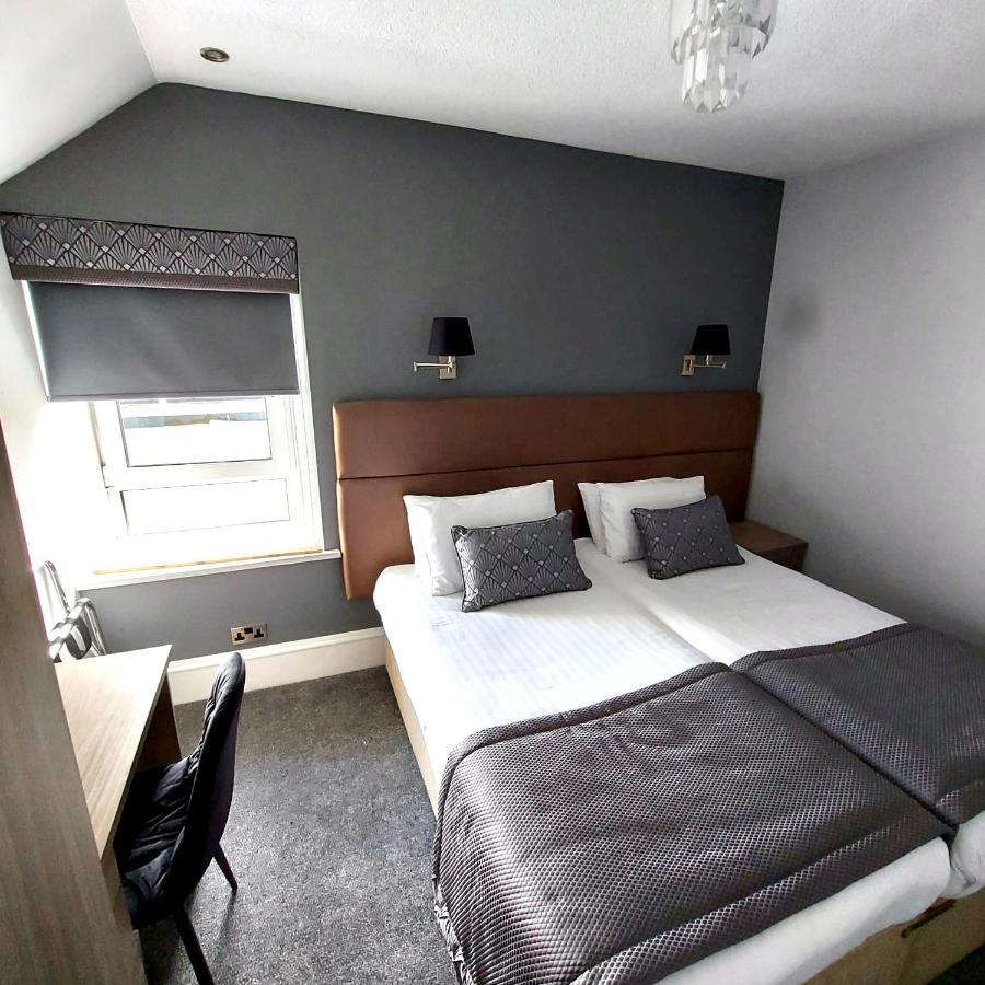 Newmachar Hotel Newmacher Bagian luar foto