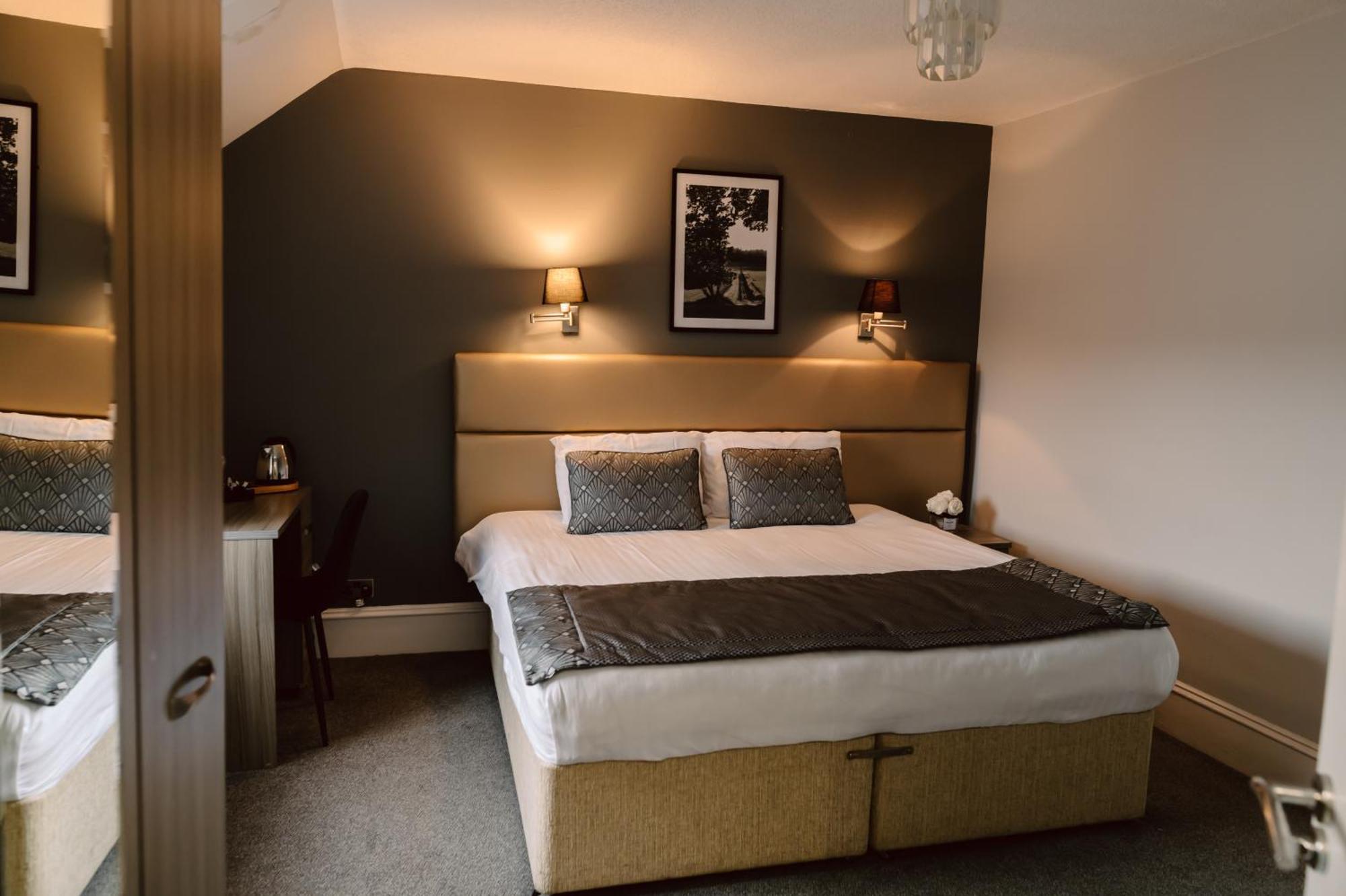Newmachar Hotel Newmacher Bagian luar foto